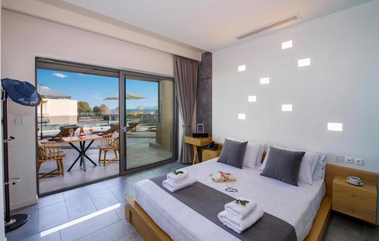 Lilium Luxury Suites Agia Marina Buitenkant foto