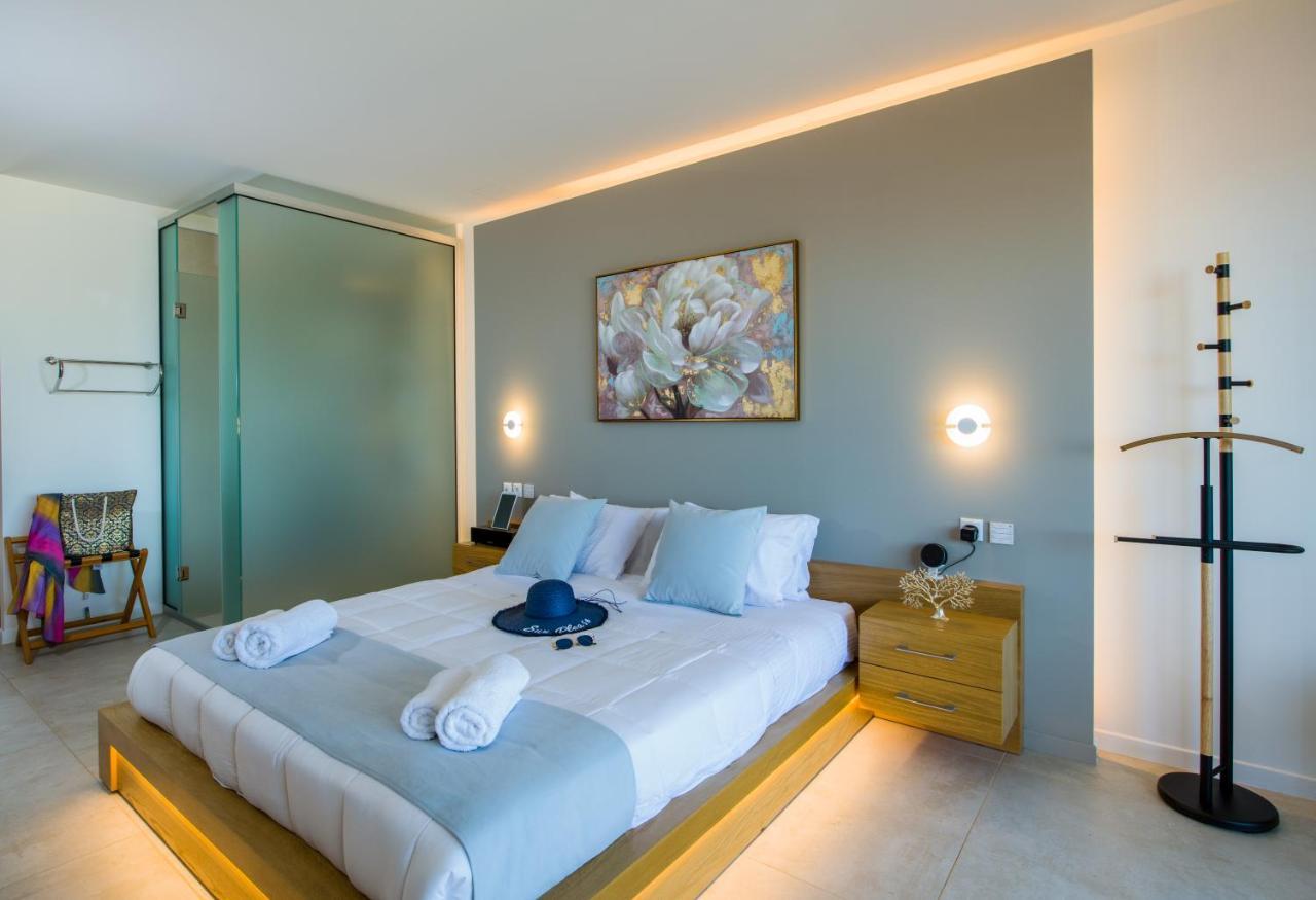 Lilium Luxury Suites Agia Marina Buitenkant foto